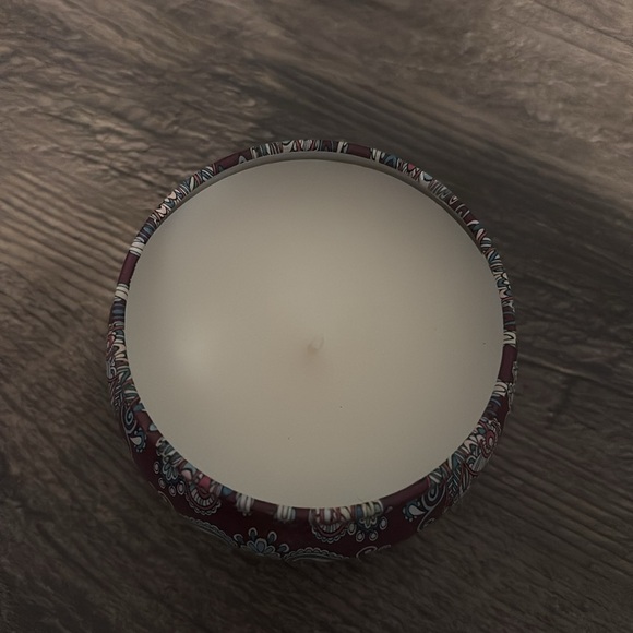 Lavender soy wax candle - Picture 2 of 3